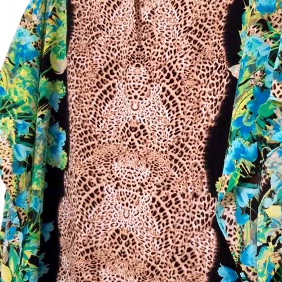 Dana Buchman Cheetah Animal Print blouse Large - Picture 3 of 8